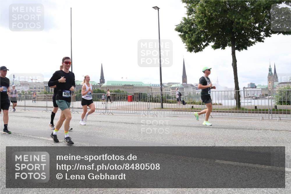 29.06.2025 - hella hamburg halbmarathon Lena Gebhardt http://msf.ph/oto/8480508 29.06.2025 10:33:36 Lombardsbrücke 072, 699, 331, 1189, 1275, 1764, 1896, 1995, 2038, 2054, 2085, 2342, 2776, 2838, 3170, 3264, 3341, 3560, 3812, 4164, 4361, 4433, 4445, 4449, 4696, 4942, 5075, 5096, 5141, 5180, 5557, 5566, 5569, 5821, 5822, 5887, 5917, 6109, 6515, 6516, 6773, 6854, 6956, 6999, 7027, 7565, 7653, 7705, 8021, 8157, 8202, 8282, 8375, 8377, 8383, 8401, 8595, 8891, 9094, 9234, 9258, 9289, 9438, 9591, 9592, 9750, 9780, 9799, 9875, 9995, 10007, 10071, 10561, 11229, 11713, 11811, 11826, 12039 meine-sportfotos.de