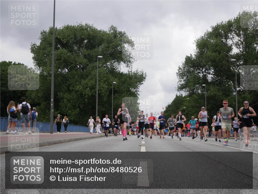 29.06.2025 - hella hamburg halbmarathon Luisa Fischer http://msf.ph/oto/8480526 29.06.2025 10:49:41 Kennedybrücke 3164, 316, 1695, 1867, 1868, 2398, 2917, 3160, 3164, 4202, 4296, 4572, 6124, 6161, 8477, 9243, 10030, 10230, 10327, 10367 meine-sportfotos.de