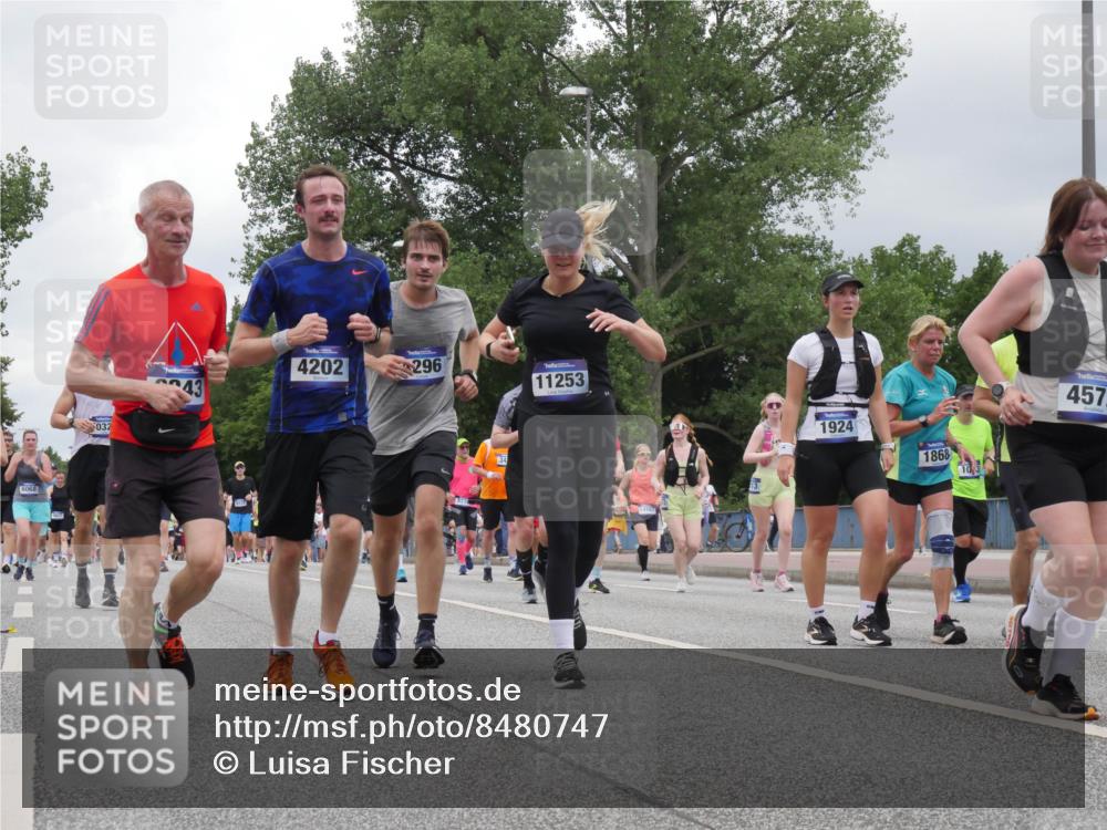 29.06.2025 - hella hamburg halbmarathon Luisa Fischer http://msf.ph/oto/8480747 29.06.2025 10:49:48 Kennedybrücke 032, 43, 4202, 296, 34, 11253, 1924, 1868, 10, 457, 1033, 1429, 1867, 1868, 1924, 2773, 2813, 3160, 3410, 4202, 4296, 4306, 4317, 4572, 5769, 5770, 8477, 9243, 9445, 10030, 10327, 10329 meine-sportfotos.de