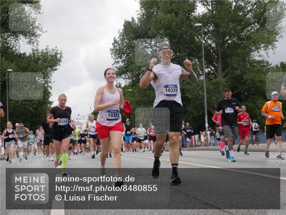 29.06.2025 - hella hamburg halbmarathon Luisa Fischer http://msf.ph/oto/8480855 29.06.2025 10:49:51 Kennedybrücke 4301423, 429, 10327, 9121, 9337, 10329, 11361, 769, 3410, 1033, 1429, 1867, 1868, 1924, 2423, 2773, 2813, 3410, 4202, 4296, 4306, 4317, 4572, 5769, 5770, 8486, 9120, 9121, 9243, 9445, 10030, 10327, 10329 meine-sportfotos.de