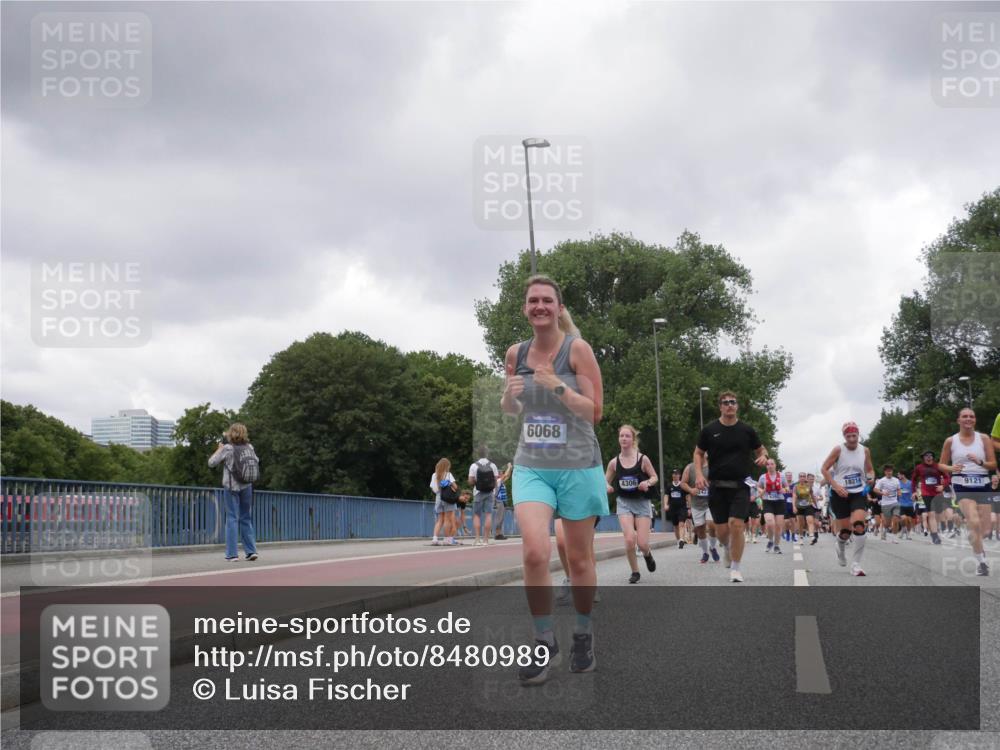 29.06.2025 - hella hamburg halbmarathon Luisa Fischer http://msf.ph/oto/8480989 29.06.2025 10:49:57 Kennedybrücke 6068, 4306, 18214, 9121, 1033, 1104, 1429, 2423, 2813, 3410, 3896, 4306, 4317, 4448, 5635, 5769, 5770, 6392, 8010, 8047, 8486, 8706, 9120, 9121, 9337, 9426, 9774, 10329 meine-sportfotos.de