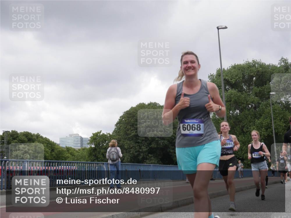 29.06.2025 - hella hamburg halbmarathon Luisa Fischer http://msf.ph/oto/8480997 29.06.2025 10:49:57 Kennedybrücke 6068, 4891, 4306, 1033, 1104, 1429, 2423, 2813, 3410, 3896, 4306, 4317, 4448, 5635, 5769, 5770, 6392, 8010, 8047, 8486, 8706, 9120, 9121, 9337, 9426, 9774, 10329 meine-sportfotos.de