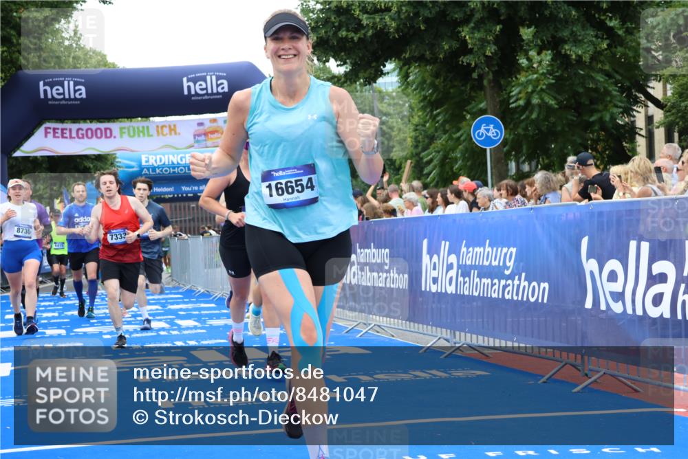 29.06.2025 - hella hamburg halbmarathon Strokosch-Dieckow http://msf.ph/oto/8481047 29.06.2025 11:03:08 Ziel 1114, 1427, 1726, 2683, 4538, 5511, 6414, 6415, 7333, 8106, 8624, 8730, 9306, 10519, 12978, 13064, 13171, 16540, 16639, 16654, 17061, 17119, 17136 meine-sportfotos.de
