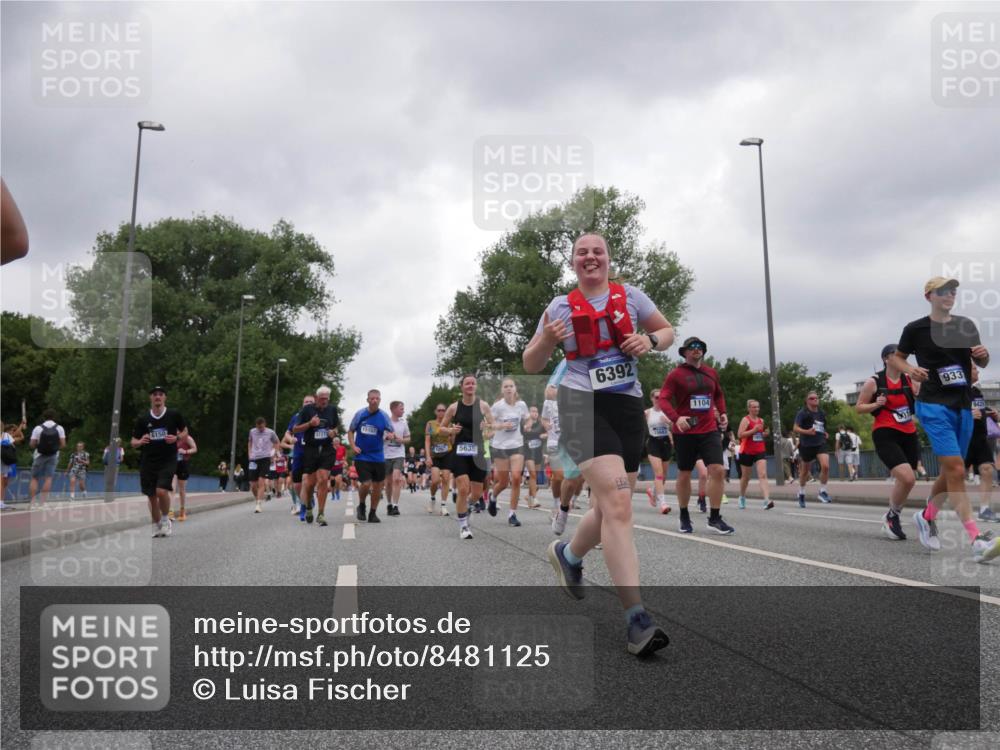 29.06.2025 - hella hamburg halbmarathon Luisa Fischer http://msf.ph/oto/8481125 29.06.2025 10:50:03 Kennedybrücke 15107, 1727, 6150, 125635, 6392, 21, 1104, 801, 933, 9421, 1100, 1104, 2423, 2662, 2665, 2697, 3896, 4104, 4448, 5635, 5854, 5892, 6392, 6623, 7073, 8010, 8047, 8486, 8706, 9120, 9121, 9337, 9426, 9774, 9949 meine-sportfotos.de