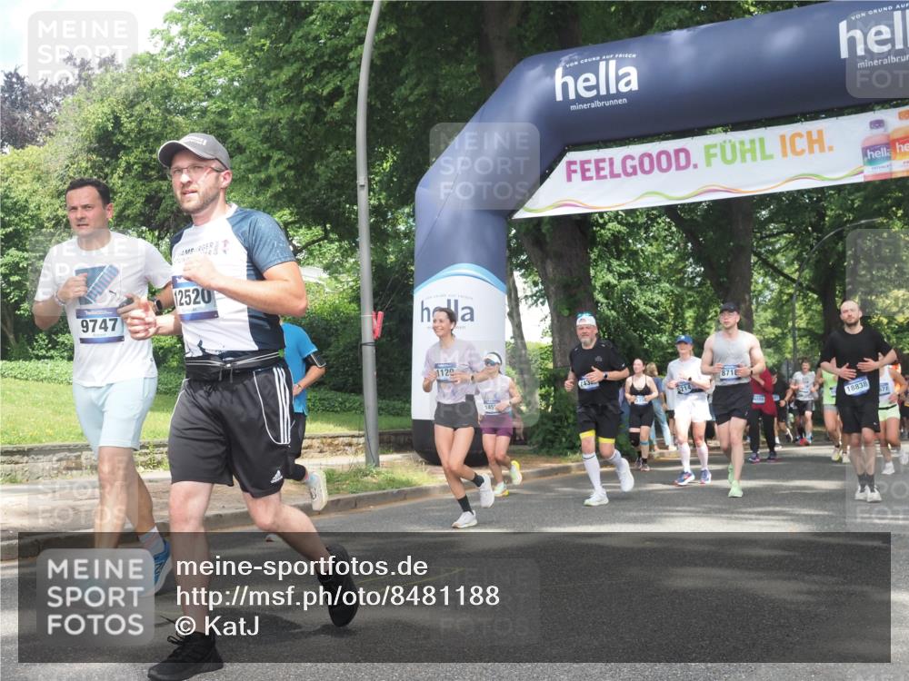 29.06.2025 - hella hamburg halbmarathon KatJ http://msf.ph/oto/8481188 29.06.2025 11:35:04 Zwischen KM18-KM19 1129, 2527, 3504, 3598, 5214, 5701, 6097, 6497, 6890, 7515, 8718 meine-sportfotos.de