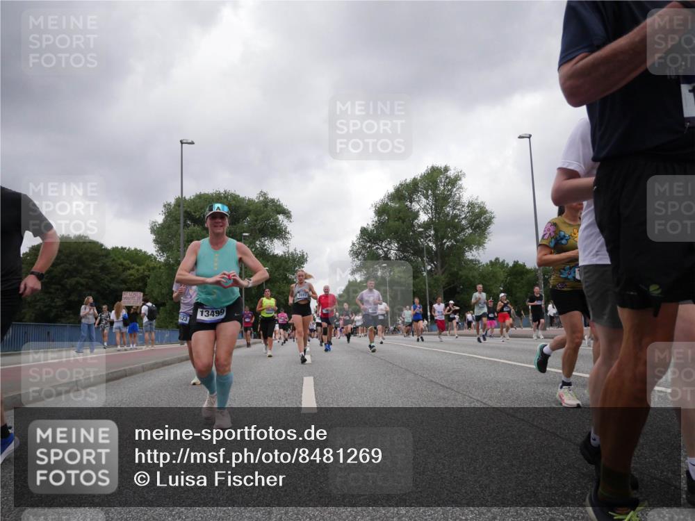 29.06.2025 - hella hamburg halbmarathon Luisa Fischer http://msf.ph/oto/8481269 29.06.2025 10:50:08 Kennedybrücke 623, 13499, 10, 1004, 1100, 1104, 1375, 1999, 2662, 2665, 2697, 3896, 4104, 4448, 4483, 5635, 5854, 5892, 6623, 7073, 7268, 7364, 7368, 7374, 8010, 8047, 8706, 9426, 9774, 9949 meine-sportfotos.de
