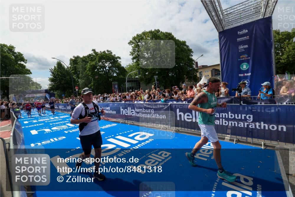 29.06.2025 - hella hamburg halbmarathon Zöllner http://msf.ph/oto/8481318 29.06.2025 11:30:06 Ziel 2514, 4314, 8687, 8688, 10921, 11984, 13045, 14392, 14433, 14439, 16246, 18109 meine-sportfotos.de