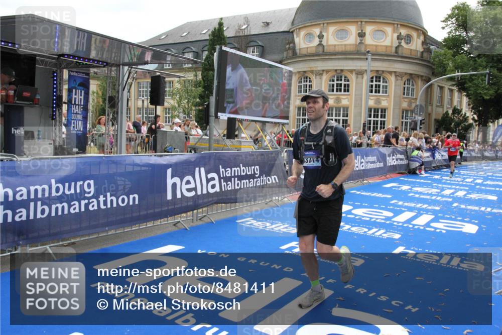 29.06.2025 - hella hamburg halbmarathon Michael Strokosch http://msf.ph/oto/8481411 29.06.2025 10:41:42 Ziel 1512, 9640, 9885, 13714, 16084, 18491 meine-sportfotos.de