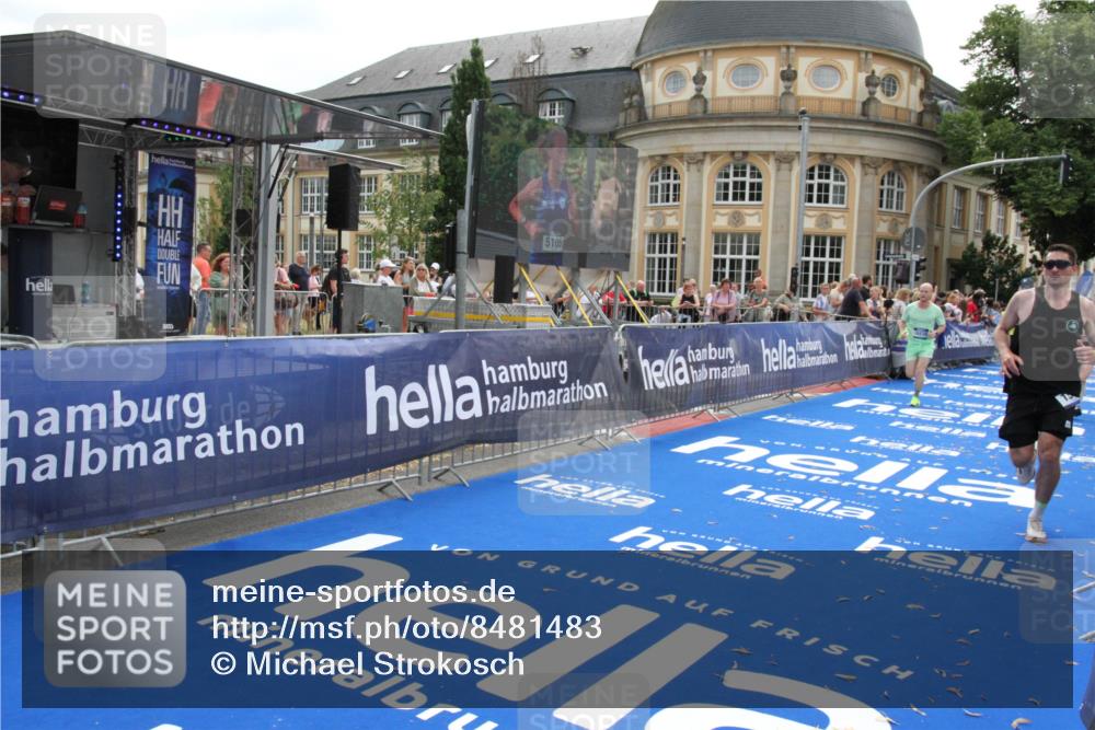 29.06.2025 - hella hamburg halbmarathon Michael Strokosch http://msf.ph/oto/8481483 29.06.2025 10:41:48 Ziel 1512, 1763, 9640, 10415, 11765, 14346, 15535, 15935 meine-sportfotos.de