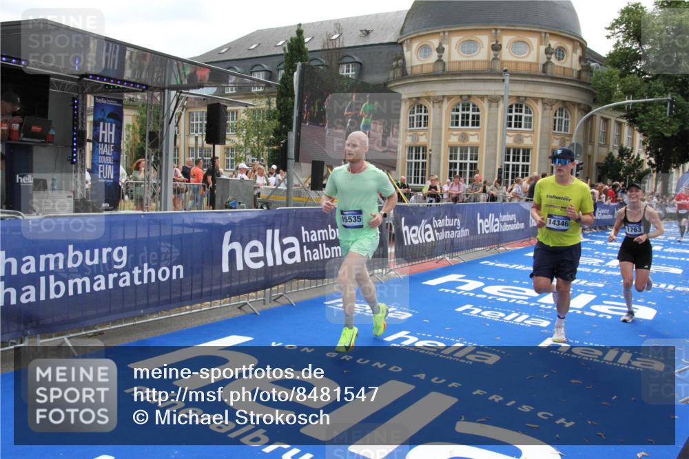 29.06.2025 - hella hamburg halbmarathon Michael Strokosch http://msf.ph/oto/8481547 29.06.2025 10:41:50 Ziel 1512, 1763, 7092, 10415, 11765, 14346, 15535, 15935 meine-sportfotos.de