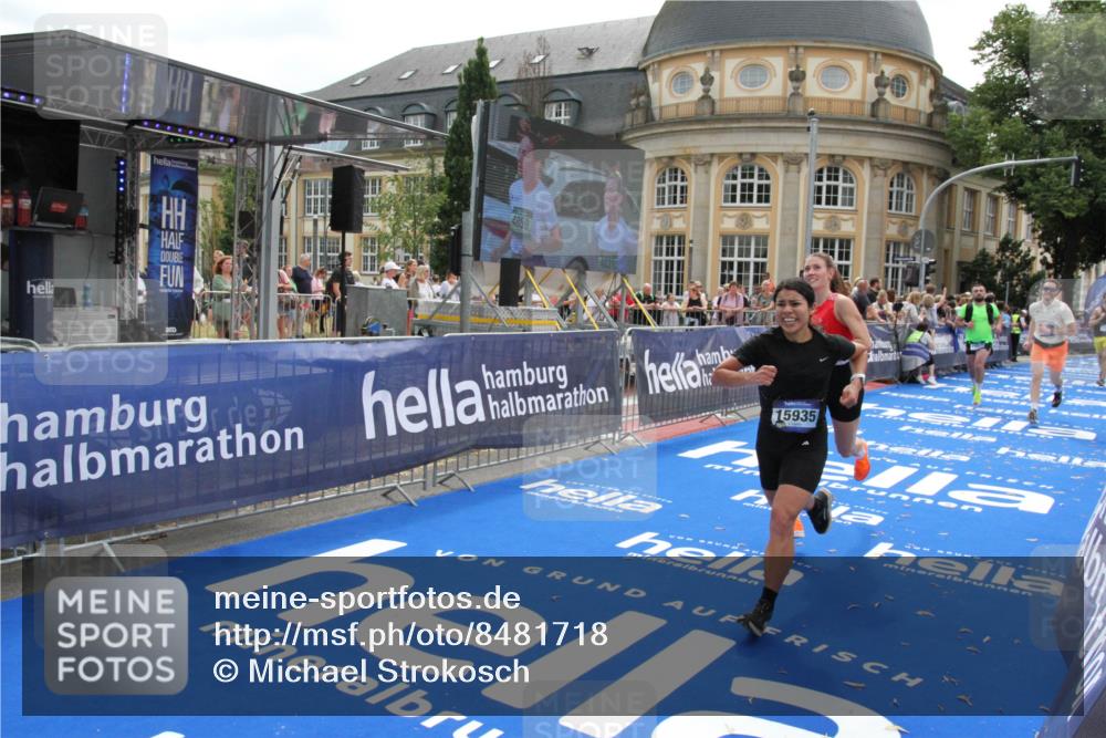 29.06.2025 - hella hamburg halbmarathon Michael Strokosch http://msf.ph/oto/8481718 29.06.2025 10:41:55 Ziel 1169, 7092, 10415, 11765, 15521, 15935, 16507 meine-sportfotos.de