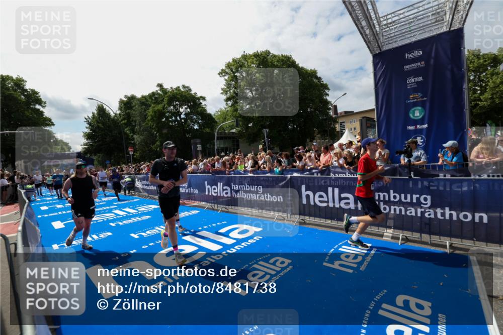 29.06.2025 - hella hamburg halbmarathon Zöllner http://msf.ph/oto/8481738 29.06.2025 11:30:19 Ziel 1148, 3029, 3050, 3600, 3601, 4111, 6724, 7820, 10391, 11076, 11872, 12062, 12126, 12652, 12896, 15721, 15722, 16447, 17742 meine-sportfotos.de