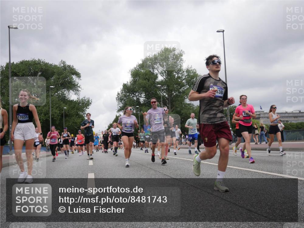 29.06.2025 - hella hamburg halbmarathon Luisa Fischer http://msf.ph/oto/8481743 29.06.2025 10:50:23 Kennedybrücke 17031, 17633, 13449, 10514, 136, 10515, 18, 3407, 538, 1371, 1608, 1961, 2162, 2327, 2537, 2556, 3277, 3339, 3406, 3407, 3823, 4325, 5697, 6485, 6740, 6995, 7827, 7960, 8131, 8541, 8967, 9557, 10514, 10515, 10591 meine-sportfotos.de