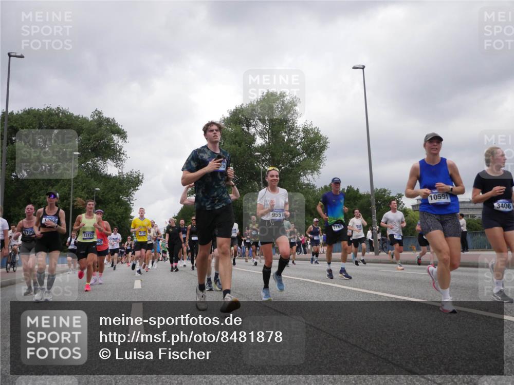 29.06.2025 - hella hamburg halbmarathon Luisa Fischer http://msf.ph/oto/8481878 29.06.2025 10:50:26 Kennedybrücke 8700, 1263, 13122, 1011, 9557, 2162, 10591, 3406, 2162, 2327, 2537, 2556, 3277, 3339, 3406, 3407, 3823, 4325, 5697, 6740, 6995, 7827, 7960, 8131, 8541, 9557, 10511, 10514, 10515, 10591 meine-sportfotos.de