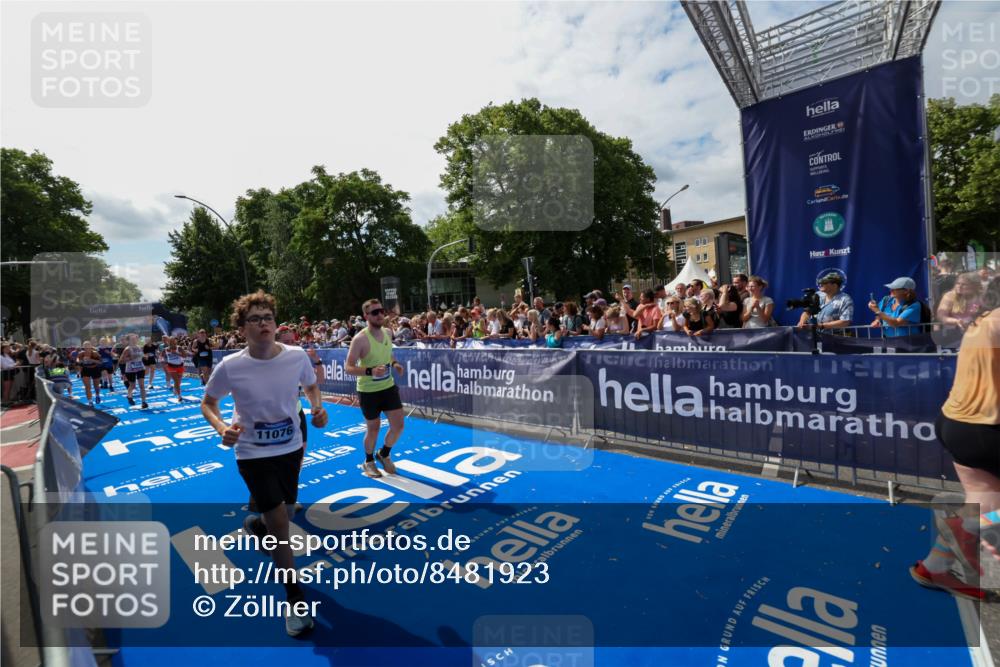 29.06.2025 - hella hamburg halbmarathon Zöllner http://msf.ph/oto/8481923 29.06.2025 11:30:25 Ziel 3600, 4111, 5783, 5806, 8031, 8221, 9183, 9188, 10391, 11076, 11111, 14644, 14649, 14788, 14888, 15155, 15721, 15722, 15983, 17714, 18883 meine-sportfotos.de