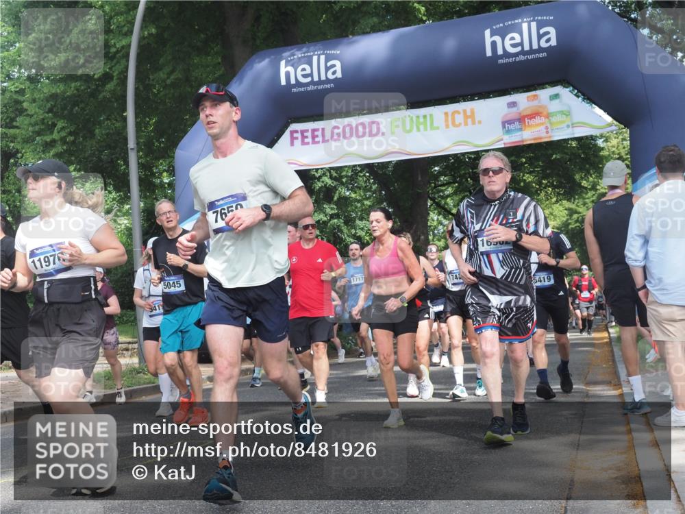 29.06.2025 - hella hamburg halbmarathon KatJ http://msf.ph/oto/8481926 29.06.2025 11:35:16 Zwischen KM18-KM19 1802, 1804, 2866, 3326, 4039, 4334, 4898, 5039, 5045, 5127, 5350, 5403, 5417, 5419, 5810, 6280, 6888, 6950, 7260, 7426, 7430, 7455, 7456, 7650, 8684 meine-sportfotos.de