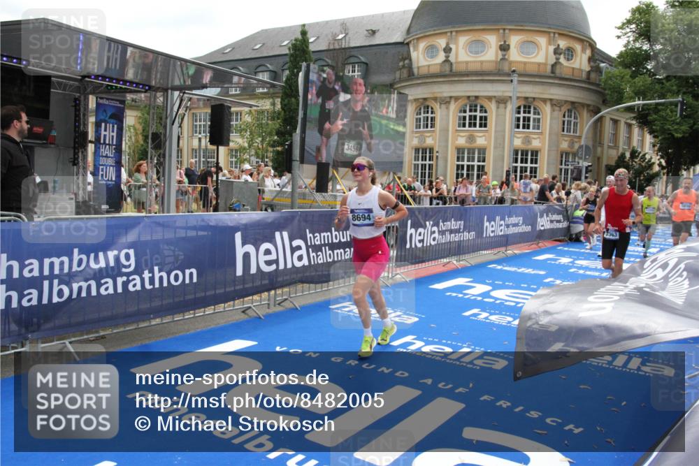 29.06.2025 - hella hamburg halbmarathon Michael Strokosch http://msf.ph/oto/8482005 29.06.2025 10:42:04 Ziel 5690, 6593, 7363, 8694, 11417, 12292, 13196, 15846, 16507, 17864, 17926, 18920, 19046 meine-sportfotos.de