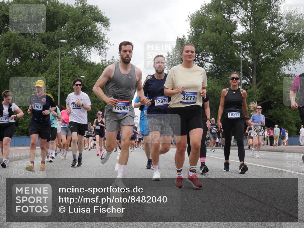 29.06.2025 - hella hamburg halbmarathon Luisa Fischer http://msf.ph/oto/8482040 29.06.2025 10:50:31 Kennedybrücke 12333, 7767, 5955, 3458, 734, 13806, 13830, 3277, 14011, 10511, 137, 1555, 2162, 2556, 3277, 3339, 3823, 4325, 5895, 6995, 7827, 7960, 8131, 8541, 9092, 10511 meine-sportfotos.de