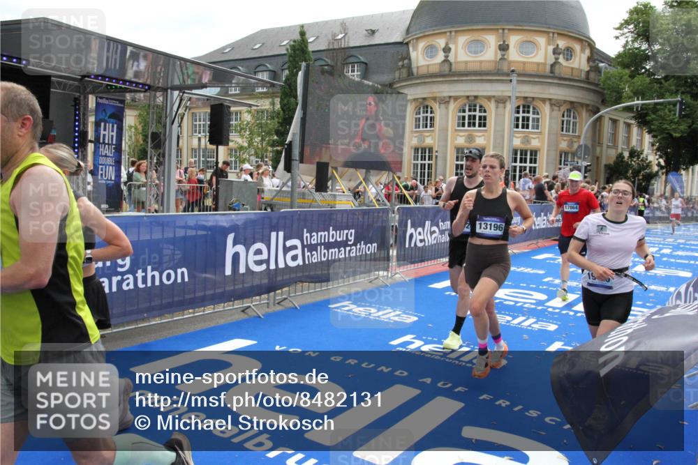 29.06.2025 - hella hamburg halbmarathon Michael Strokosch http://msf.ph/oto/8482131 29.06.2025 10:42:08 Ziel 1441, 5690, 6593, 10216, 11417, 12098, 12292, 13196, 15846, 16677, 17864, 17926, 18920, 19046 meine-sportfotos.de