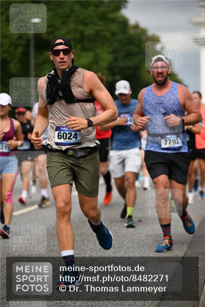 29.06.2025 - hella hamburg halbmarathon Dr. Thomas Lammeyer http://msf.ph/oto/8482271 29.06.2025 10:20:36 Kennedybrücke 1244, 1599, 1602, 2165, 2347, 2803, 2912, 3023, 3030, 3088, 3134, 3156, 3176, 3484, 3648, 3687, 4478, 4637, 5036, 6024, 6742, 6935, 7158, 7358, 7753, 7792, 7924, 7928, 8263, 8295, 8317, 8597, 8619, 8645, 8707, 8847, 8857, 9091, 9332, 9492, 9628, 9664, 9676, 9802, 9810, 9891, 10076, 10107, 10139, 10141, 10183, 10575, 11236, 11344, 11345, 11428 meine-sportfotos.de