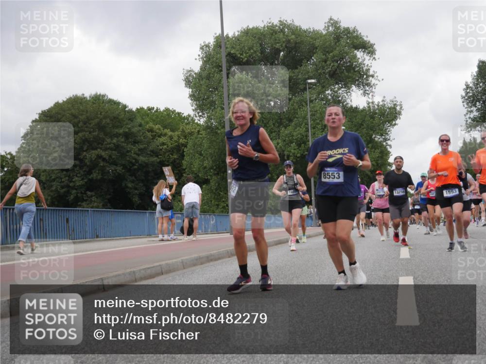29.06.2025 - hella hamburg halbmarathon Luisa Fischer http://msf.ph/oto/8482279 29.06.2025 10:50:40 Kennedybrücke 8553, 10770, 13756, 1, 160, 1593, 1555, 1593, 2500, 2981, 4342, 5700, 5895, 9092, 9743 meine-sportfotos.de