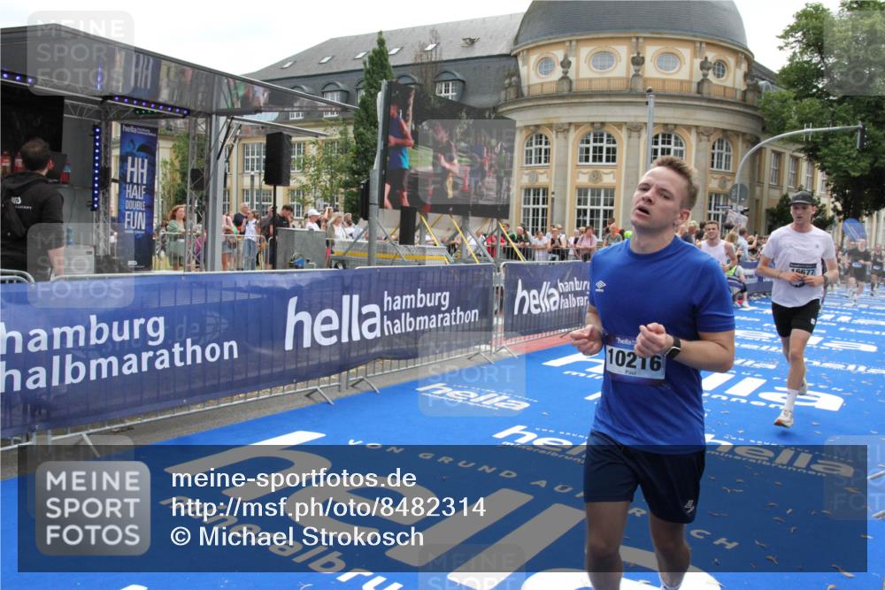29.06.2025 - hella hamburg halbmarathon Michael Strokosch http://msf.ph/oto/8482314 29.06.2025 10:42:12 Ziel 1441, 5682, 7765, 10216, 12098, 16626, 16677, 17363, 18772, 18802 meine-sportfotos.de