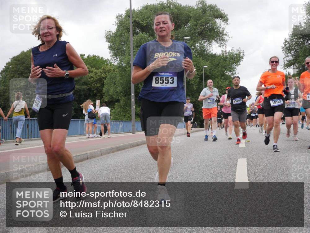 29.06.2025 - hella hamburg halbmarathon Luisa Fischer http://msf.ph/oto/8482315 29.06.2025 10:50:41 Kennedybrücke 92, 181, 8553, 5700, 14250, 13756, 1593, 13757, 1593, 2500, 2981, 4342, 5700, 5895, 9092, 9743 meine-sportfotos.de
