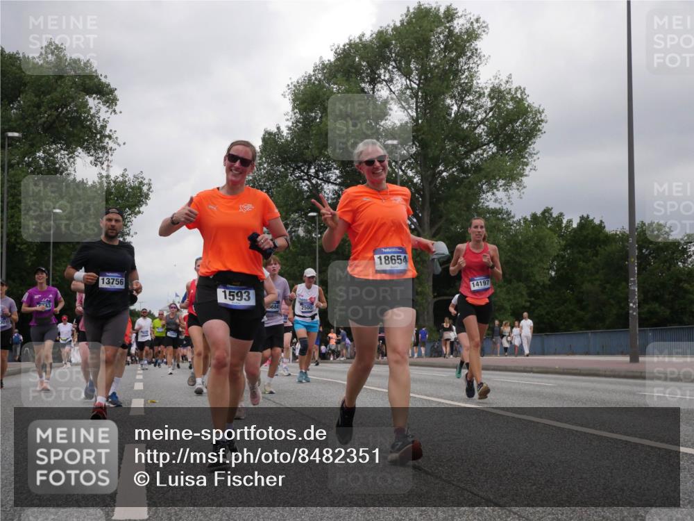 29.06.2025 - hella hamburg halbmarathon Luisa Fischer http://msf.ph/oto/8482351 29.06.2025 10:50:42 Kennedybrücke 43, 13756, 15543, 1593, 5684, 2500, 18654, 14197, 1593, 2500, 2981, 4342, 5700, 5895, 9743 meine-sportfotos.de