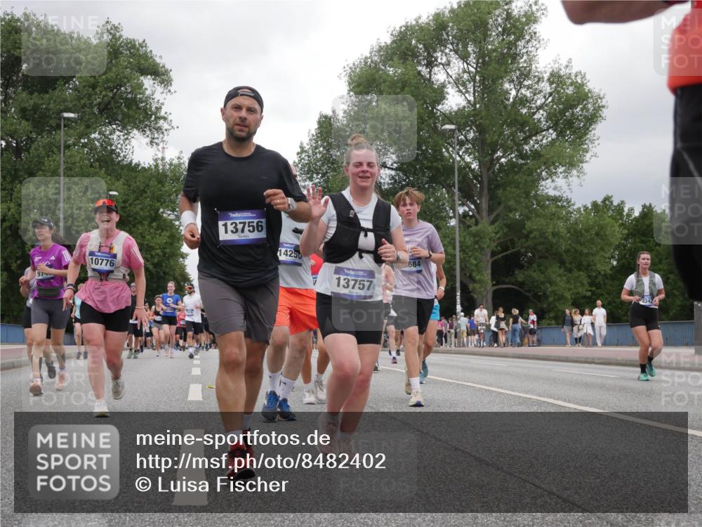 29.06.2025 - hella hamburg halbmarathon Luisa Fischer http://msf.ph/oto/8482402 29.06.2025 10:50:44 Kennedybrücke 97, 10776, 13756, 14250, 13757, 684, 4342, 1593, 2211, 2500, 2981, 4342, 5700, 9743, 9758 meine-sportfotos.de