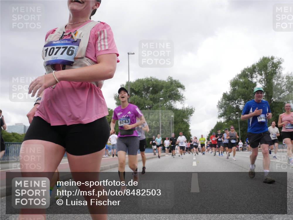 29.06.2025 - hella hamburg halbmarathon Luisa Fischer http://msf.ph/oto/8482503 29.06.2025 10:50:46 Kennedybrücke 10776, 9743, 1892, 15806, 1593, 2211, 2500, 4342, 5700, 9743, 9758 meine-sportfotos.de