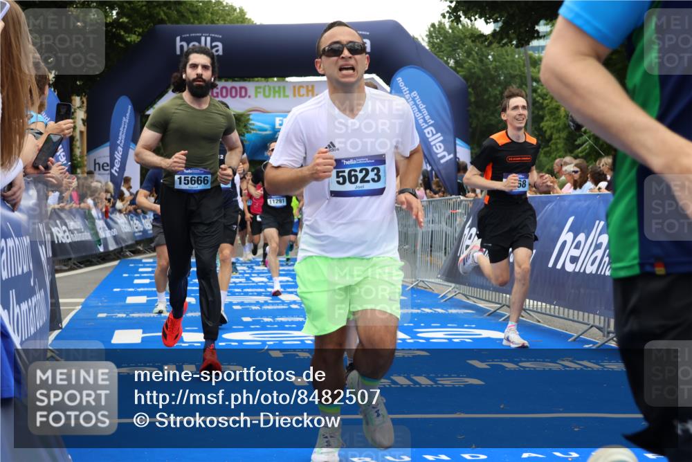 29.06.2025 - hella hamburg halbmarathon Strokosch-Dieckow http://msf.ph/oto/8482507 29.06.2025 10:45:35 Ziel 2138, 2415, 5623, 6071, 6711, 6831, 8374, 8668, 11291, 11495, 12154, 14062, 14764, 15666, 16725, 17332, 17674, 18862, 18878 meine-sportfotos.de