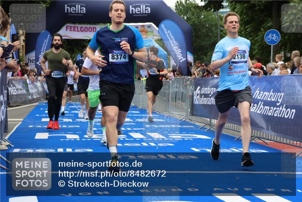 29.06.2025 - hella hamburg halbmarathon Strokosch-Dieckow http://msf.ph/oto/8482672 29.06.2025 10:45:34 Ziel 2138, 2415, 5623, 6071, 6711, 6831, 8374, 8668, 11291, 11495, 12154, 14062, 14764, 15666, 16725, 17674, 18862, 18878 meine-sportfotos.de