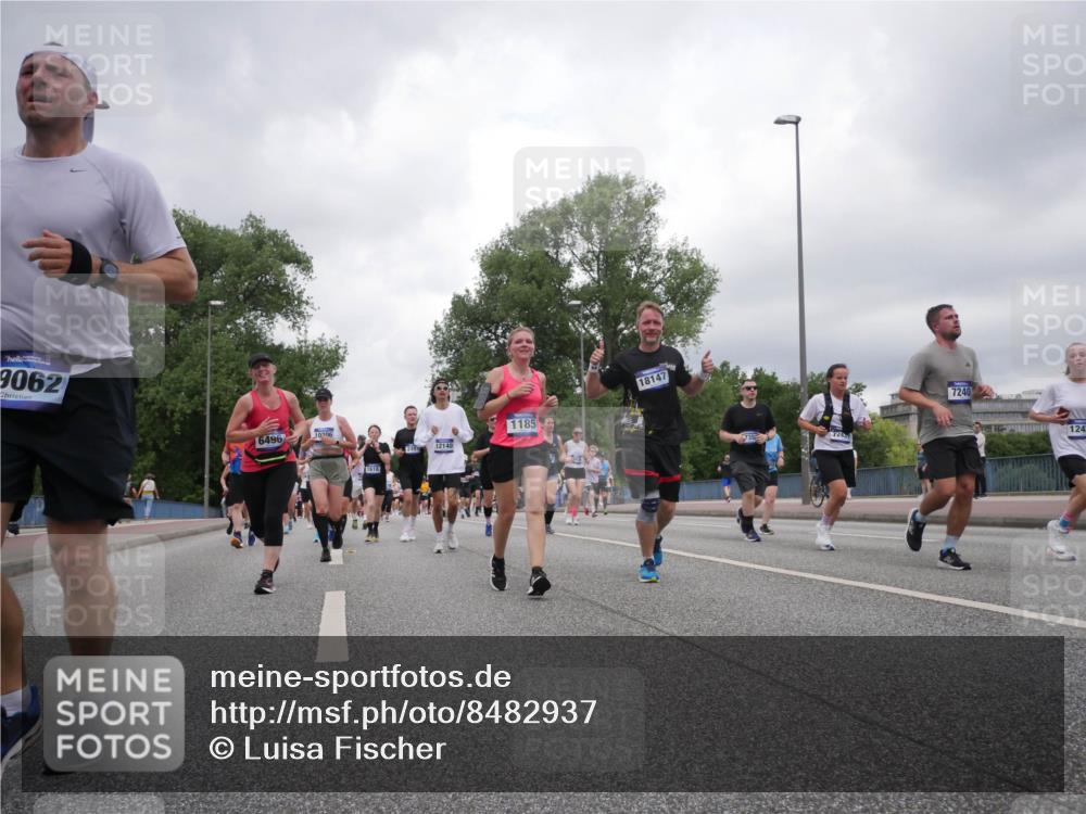 29.06.2025 - hella hamburg halbmarathon Luisa Fischer http://msf.ph/oto/8482937 29.06.2025 10:50:57 Kennedybrücke 9062, 6496, 10906, 1618, 2491, 12140, 1185, 18147, 7240, 1243, 1073, 1523, 1618, 2211, 2320, 2491, 3679, 4239, 5796, 7240, 8105, 8158, 8270, 9758, 10658 meine-sportfotos.de