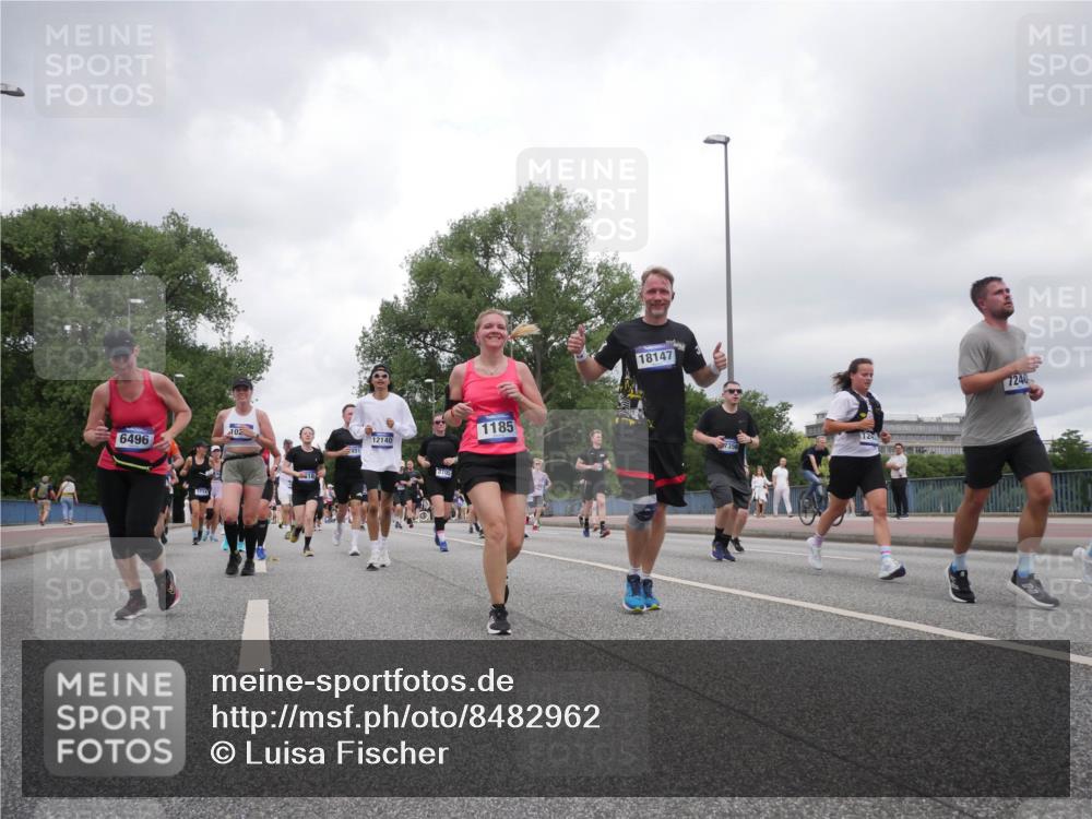 29.06.2025 - hella hamburg halbmarathon Luisa Fischer http://msf.ph/oto/8482962 29.06.2025 10:50:58 Kennedybrücke 6496, 18, 491, 12140, 8105, 1185, 18147, 7240, 1073, 1430, 1523, 1618, 2320, 2491, 3679, 4239, 5796, 7240, 8105, 8158, 8270, 10658 meine-sportfotos.de