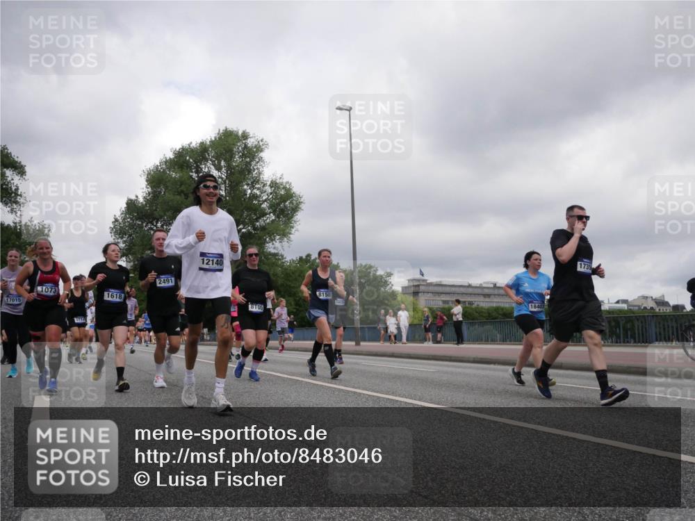 29.06.2025 - hella hamburg halbmarathon Luisa Fischer http://msf.ph/oto/8483046 29.06.2025 10:51:00 Kennedybrücke 17015, 1073, 5114, 1618, 2491, 12140, 8158, 15030, 70, 8105, 1735, 18403, 1073, 1430, 1523, 1618, 2320, 2491, 3679, 4239, 5796, 7240, 8105, 8158, 8270, 10658 meine-sportfotos.de