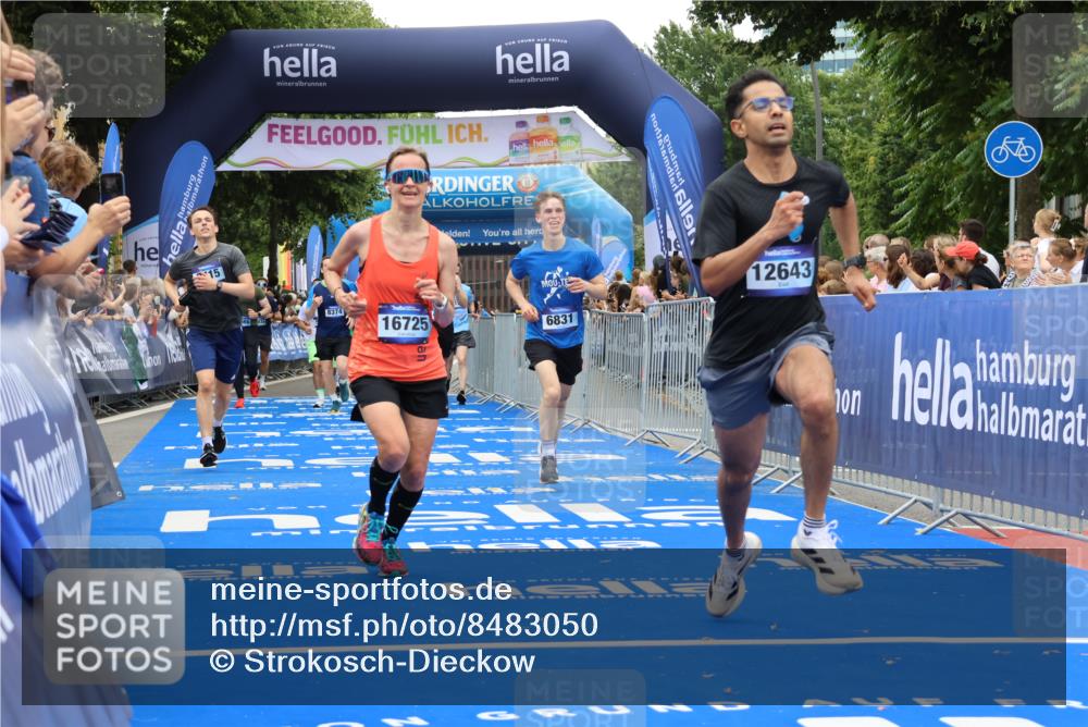 29.06.2025 - hella hamburg halbmarathon Strokosch-Dieckow http://msf.ph/oto/8483050 29.06.2025 10:45:29 Ziel 1697, 2138, 2415, 5623, 6831, 8374, 8668, 11291, 11495, 12154, 12277, 12643, 14062, 14703, 15666, 16725, 18407, 18638, 18878 meine-sportfotos.de