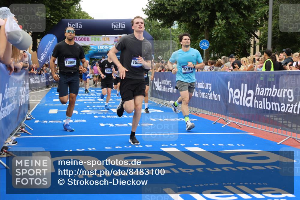 29.06.2025 - hella hamburg halbmarathon Strokosch-Dieckow http://msf.ph/oto/8483100 29.06.2025 11:03:48 Ziel 1184, 1316, 1420, 1940, 4370, 4665, 8171, 8176, 8822, 8890, 9191, 11657, 13503, 13528, 13901, 14677, 15550, 17071, 18359, 18452 meine-sportfotos.de
