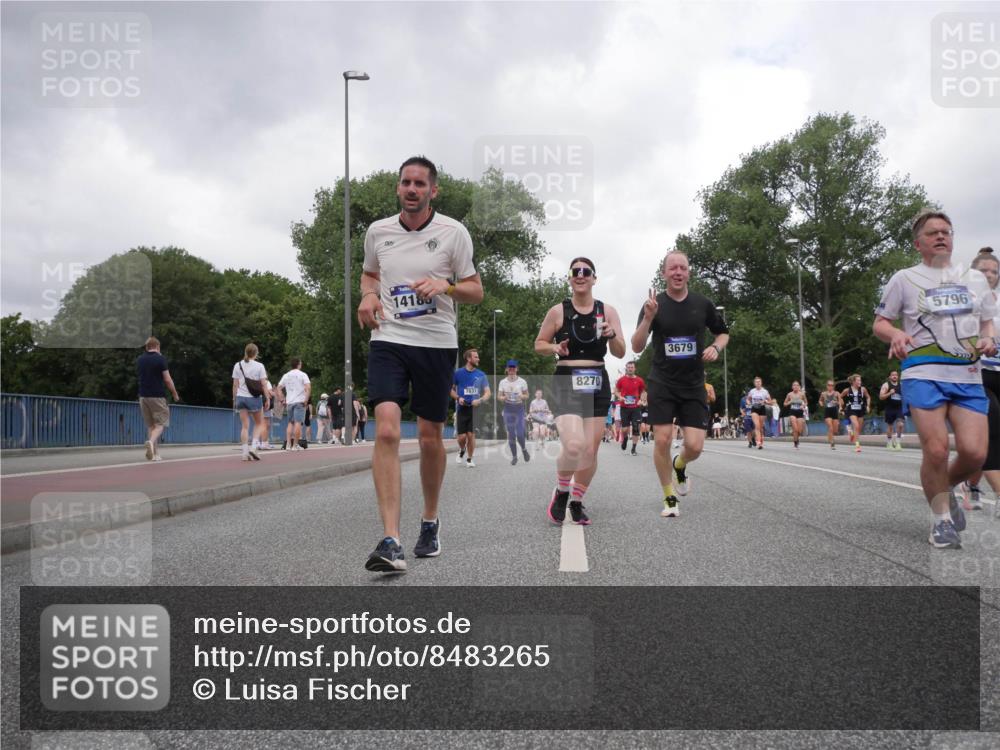 29.06.2025 - hella hamburg halbmarathon Luisa Fischer http://msf.ph/oto/8483265 29.06.2025 10:51:06 Kennedybrücke 14186, 7631, 8270, 3679, 5796, 1430, 1523, 2163, 2407, 2882, 3679, 4239, 4974, 5796, 6255, 6256, 6879, 8270, 9356, 10658, 10777 meine-sportfotos.de