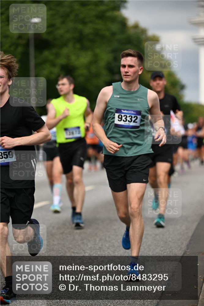29.06.2025 - hella hamburg halbmarathon Dr. Thomas Lammeyer http://msf.ph/oto/8483295 29.06.2025 10:20:43 Kennedybrücke 1240, 1244, 1602, 1825, 2347, 2912, 3023, 3030, 3088, 3134, 3156, 3176, 3484, 3648, 3687, 5036, 6024, 6742, 7257, 7358, 7360, 7376, 7792, 7924, 7928, 8263, 8317, 8619, 8707, 8847, 8857, 9091, 9208, 9332, 9492, 9664, 9676, 9891, 10076, 10165, 10320, 10391, 10575, 10926, 11236, 11335, 11344, 11345, 11410, 11428 meine-sportfotos.de