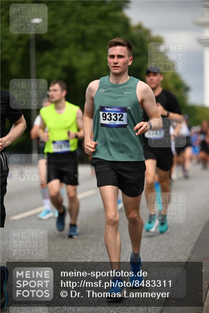 29.06.2025 - hella hamburg halbmarathon Dr. Thomas Lammeyer http://msf.ph/oto/8483311 29.06.2025 10:20:43 Kennedybrücke 1240, 1244, 1602, 1825, 2347, 2912, 3023, 3030, 3088, 3134, 3156, 3176, 3484, 3648, 3687, 5036, 6024, 6742, 7257, 7358, 7360, 7376, 7792, 7924, 7928, 8263, 8317, 8619, 8707, 8847, 8857, 9091, 9208, 9332, 9492, 9664, 9676, 9891, 10076, 10165, 10320, 10391, 10575, 10926, 11236, 11335, 11344, 11345, 11410, 11428 meine-sportfotos.de