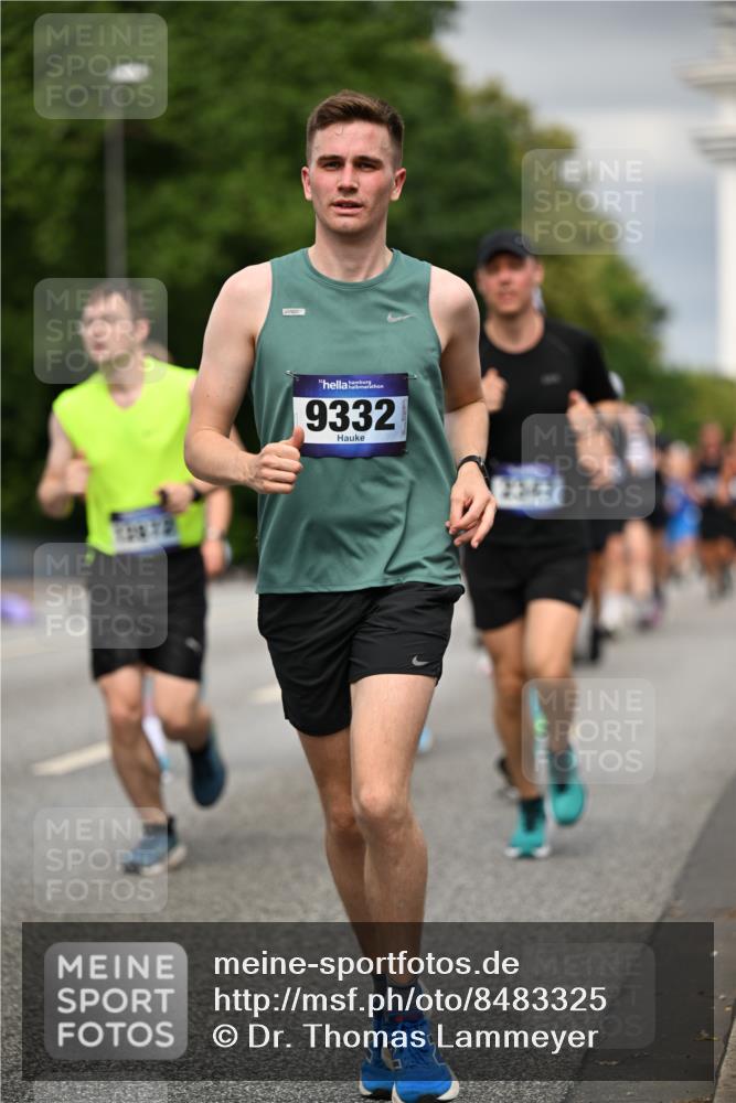 29.06.2025 - hella hamburg halbmarathon Dr. Thomas Lammeyer http://msf.ph/oto/8483325 29.06.2025 10:20:43 Kennedybrücke 1240, 1244, 1602, 1825, 2347, 2912, 3023, 3030, 3088, 3134, 3156, 3176, 3484, 3648, 3687, 5036, 6024, 6742, 7257, 7358, 7360, 7376, 7792, 7924, 7928, 8263, 8317, 8619, 8707, 8847, 8857, 9091, 9208, 9332, 9492, 9664, 9676, 9891, 10076, 10165, 10320, 10391, 10575, 10926, 11236, 11335, 11344, 11345, 11410, 11428 meine-sportfotos.de