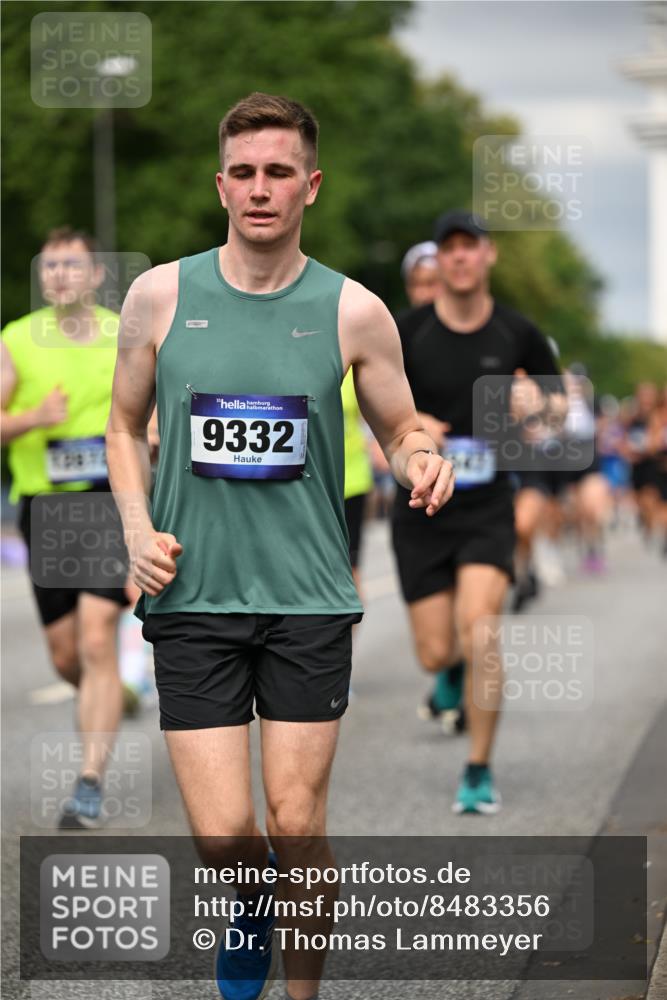 29.06.2025 - hella hamburg halbmarathon Dr. Thomas Lammeyer http://msf.ph/oto/8483356 29.06.2025 10:20:44 Kennedybrücke 1117, 1240, 1244, 1602, 1825, 2347, 2912, 3023, 3030, 3088, 3134, 3156, 3176, 3484, 3687, 5036, 6024, 6742, 7257, 7358, 7360, 7376, 7792, 7924, 7928, 8263, 8317, 8619, 8707, 8847, 8857, 9091, 9208, 9332, 9492, 9664, 9675, 9676, 9891, 10076, 10165, 10314, 10317, 10320, 10391, 10575, 10926, 11236, 11335, 11344, 11345, 11410, 11428 meine-sportfotos.de