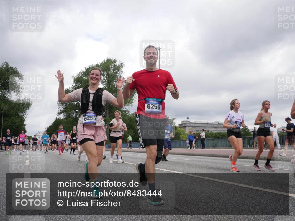 29.06.2025 - hella hamburg halbmarathon Luisa Fischer http://msf.ph/oto/8483444 29.06.2025 10:51:13 Kennedybrücke 1434, 6255, 6256, 2882, 10777, 2163, 1434, 2163, 2195, 2407, 2418, 2882, 4974, 6255, 6256, 6879, 9018, 9356, 10075, 10777 meine-sportfotos.de