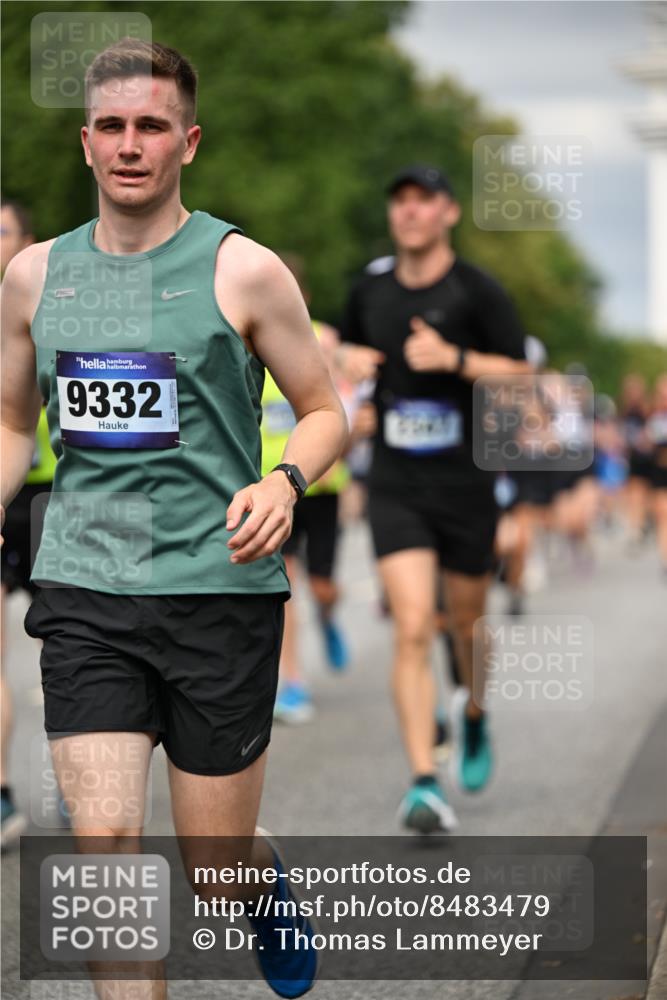 29.06.2025 - hella hamburg halbmarathon Dr. Thomas Lammeyer http://msf.ph/oto/8483479 29.06.2025 10:20:44 Kennedybrücke 1117, 1240, 1244, 1602, 1825, 2347, 2912, 3023, 3030, 3088, 3134, 3156, 3176, 3484, 3687, 5036, 6024, 6742, 7257, 7358, 7360, 7376, 7792, 7924, 7928, 8263, 8317, 8619, 8707, 8847, 8857, 9091, 9208, 9332, 9492, 9664, 9675, 9676, 9891, 10076, 10165, 10314, 10317, 10320, 10391, 10575, 10926, 11236, 11335, 11344, 11345, 11410, 11428 meine-sportfotos.de