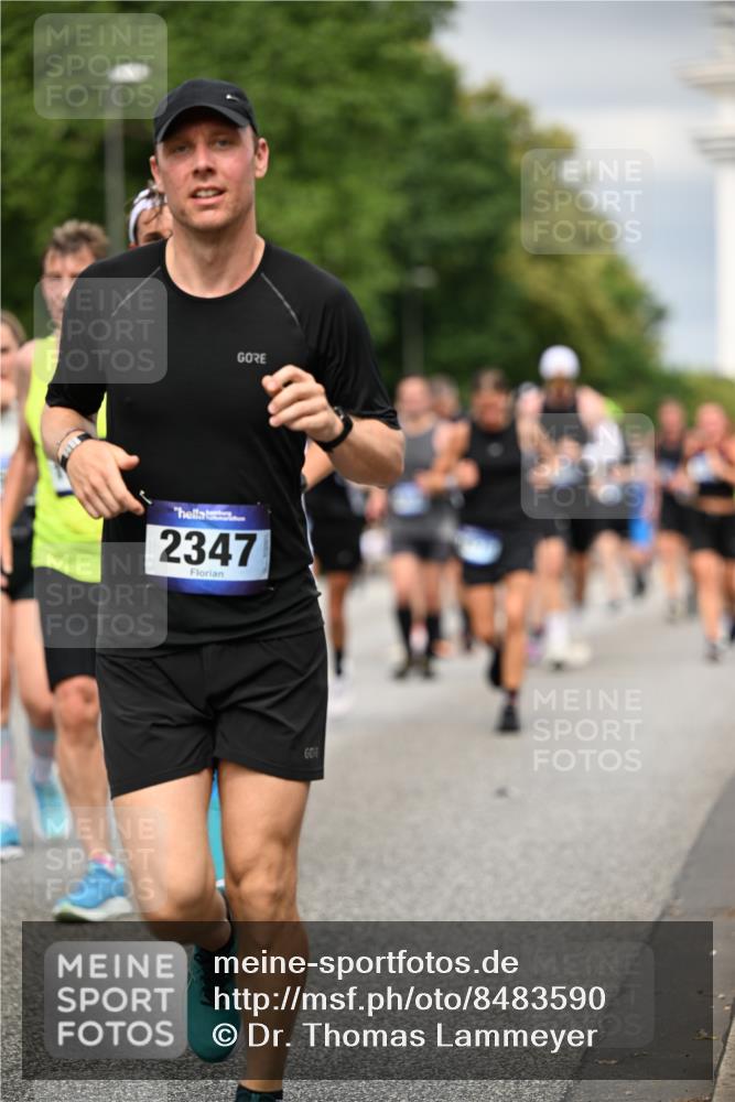 29.06.2025 - hella hamburg halbmarathon Dr. Thomas Lammeyer http://msf.ph/oto/8483590 29.06.2025 10:20:45 Kennedybrücke 1117, 1240, 1602, 1825, 2347, 2912, 3023, 3030, 3088, 3134, 3156, 3176, 3484, 3687, 5036, 5037, 6024, 6742, 7257, 7358, 7360, 7376, 7792, 7924, 7928, 8263, 8317, 8619, 8707, 8847, 8857, 9091, 9208, 9332, 9492, 9664, 9675, 9676, 9891, 10076, 10165, 10314, 10317, 10320, 10391, 10575, 10926, 11236, 11335, 11344, 11345, 11410, 11428 meine-sportfotos.de
