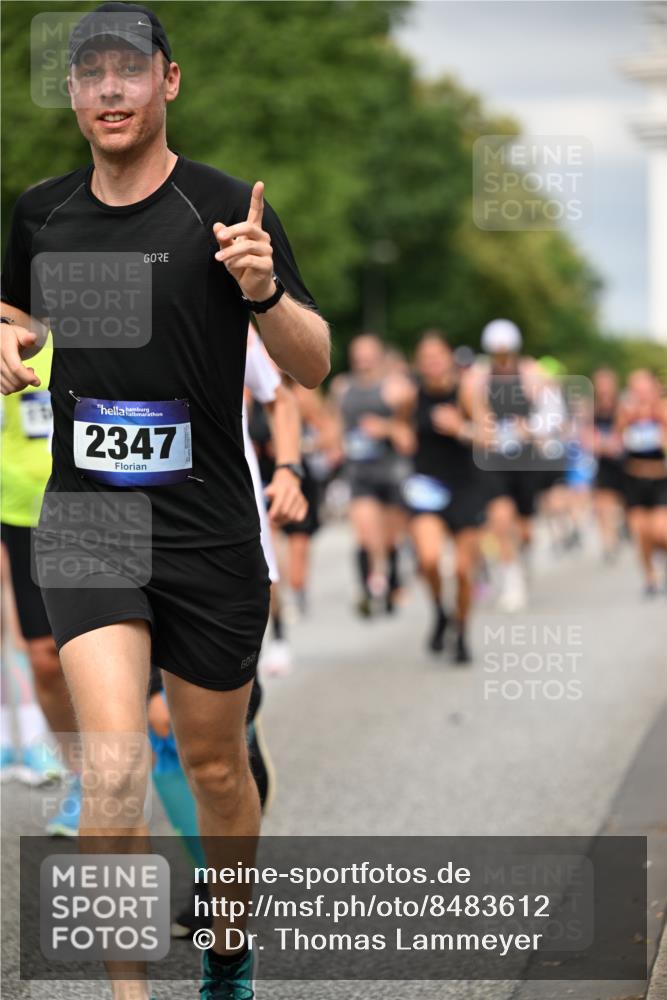 29.06.2025 - hella hamburg halbmarathon Dr. Thomas Lammeyer http://msf.ph/oto/8483612 29.06.2025 10:20:45 Kennedybrücke 1117, 1240, 1602, 1825, 2347, 2912, 3023, 3030, 3088, 3134, 3156, 3176, 3484, 3687, 5036, 5037, 6024, 6742, 7257, 7358, 7360, 7376, 7792, 7924, 7928, 8263, 8317, 8619, 8707, 8847, 8857, 9091, 9208, 9332, 9492, 9664, 9675, 9676, 9891, 10076, 10165, 10314, 10317, 10320, 10391, 10575, 10926, 11236, 11335, 11344, 11345, 11410, 11428 meine-sportfotos.de