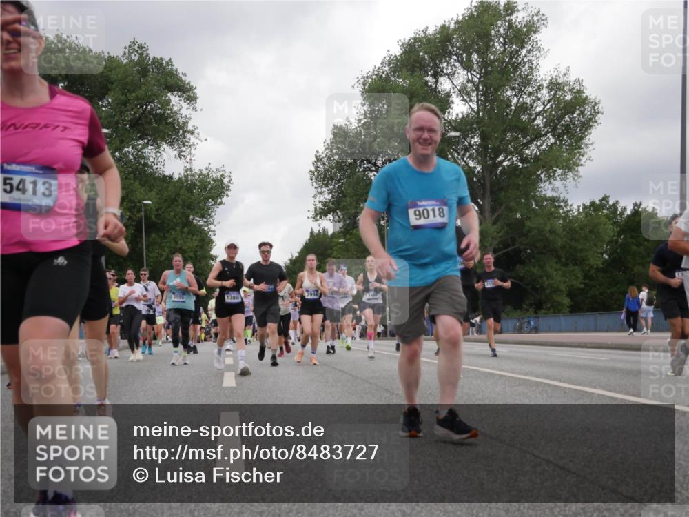 29.06.2025 - hella hamburg halbmarathon Luisa Fischer http://msf.ph/oto/8483727 29.06.2025 10:51:20 Kennedybrücke 5413, 2994, 3468, 2555, 13861, 9018, 219, 1045, 1434, 2148, 2195, 2418, 2994, 3468, 3504, 4037, 4588, 8948, 9018, 10075 meine-sportfotos.de