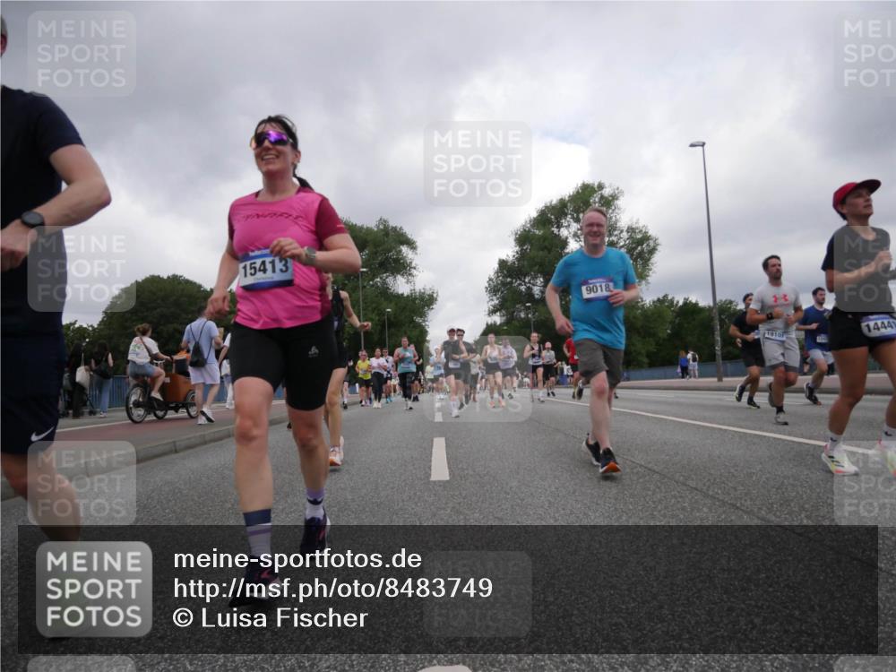 29.06.2025 - hella hamburg halbmarathon Luisa Fischer http://msf.ph/oto/8483749 29.06.2025 10:51:21 Kennedybrücke 15413, 9018, 19101, 14441, 1045, 1434, 2148, 2195, 2418, 2994, 3468, 3504, 4037, 4588, 7412, 8310, 8948, 9018, 10075 meine-sportfotos.de
