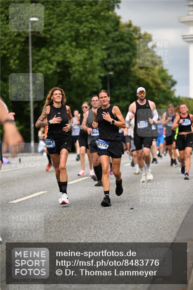 29.06.2025 - hella hamburg halbmarathon Dr. Thomas Lammeyer http://msf.ph/oto/8483776 29.06.2025 10:20:46 Kennedybrücke 1117, 1240, 1602, 1825, 2347, 2912, 3023, 3030, 3088, 3134, 3156, 3450, 3484, 3687, 5036, 5037, 6024, 6742, 7257, 7358, 7360, 7376, 7792, 7924, 7928, 8263, 8317, 8619, 8707, 8847, 8857, 9091, 9208, 9332, 9492, 9664, 9675, 9676, 9891, 10076, 10165, 10314, 10317, 10320, 10391, 10575, 10926, 11236, 11335, 11410, 11428 meine-sportfotos.de