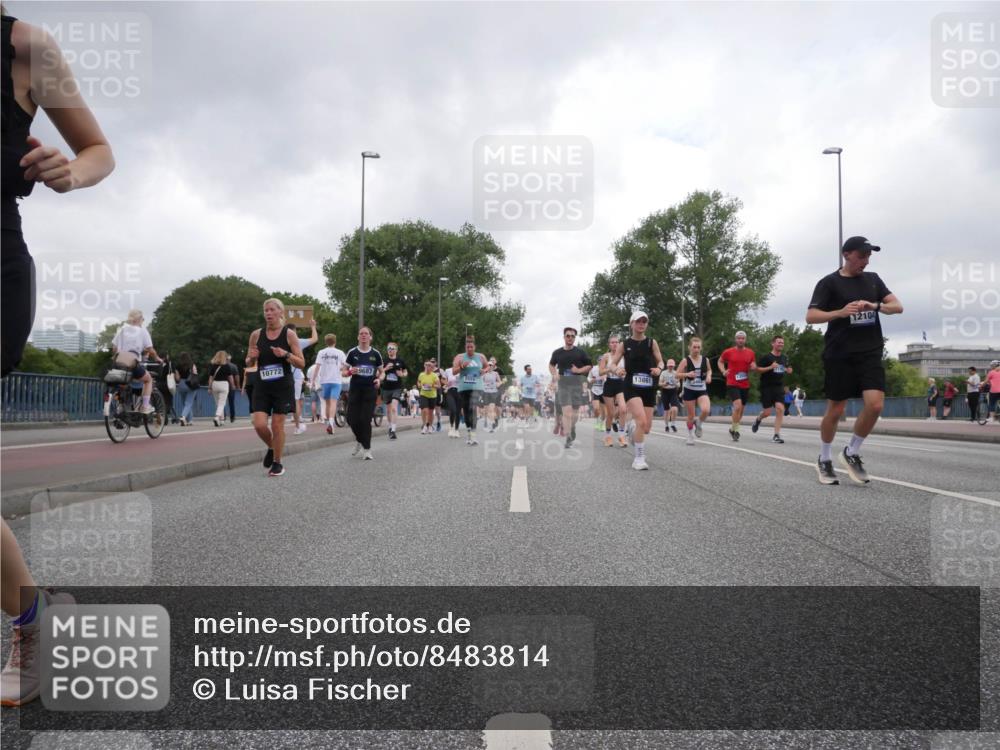 29.06.2025 - hella hamburg halbmarathon Luisa Fischer http://msf.ph/oto/8483814 29.06.2025 10:51:22 Kennedybrücke 10772, 9687, 13861, 12104, 1045, 1434, 2148, 2195, 2418, 2994, 3468, 3504, 4037, 4588, 5886, 7412, 8310, 8948, 9018, 10075 meine-sportfotos.de